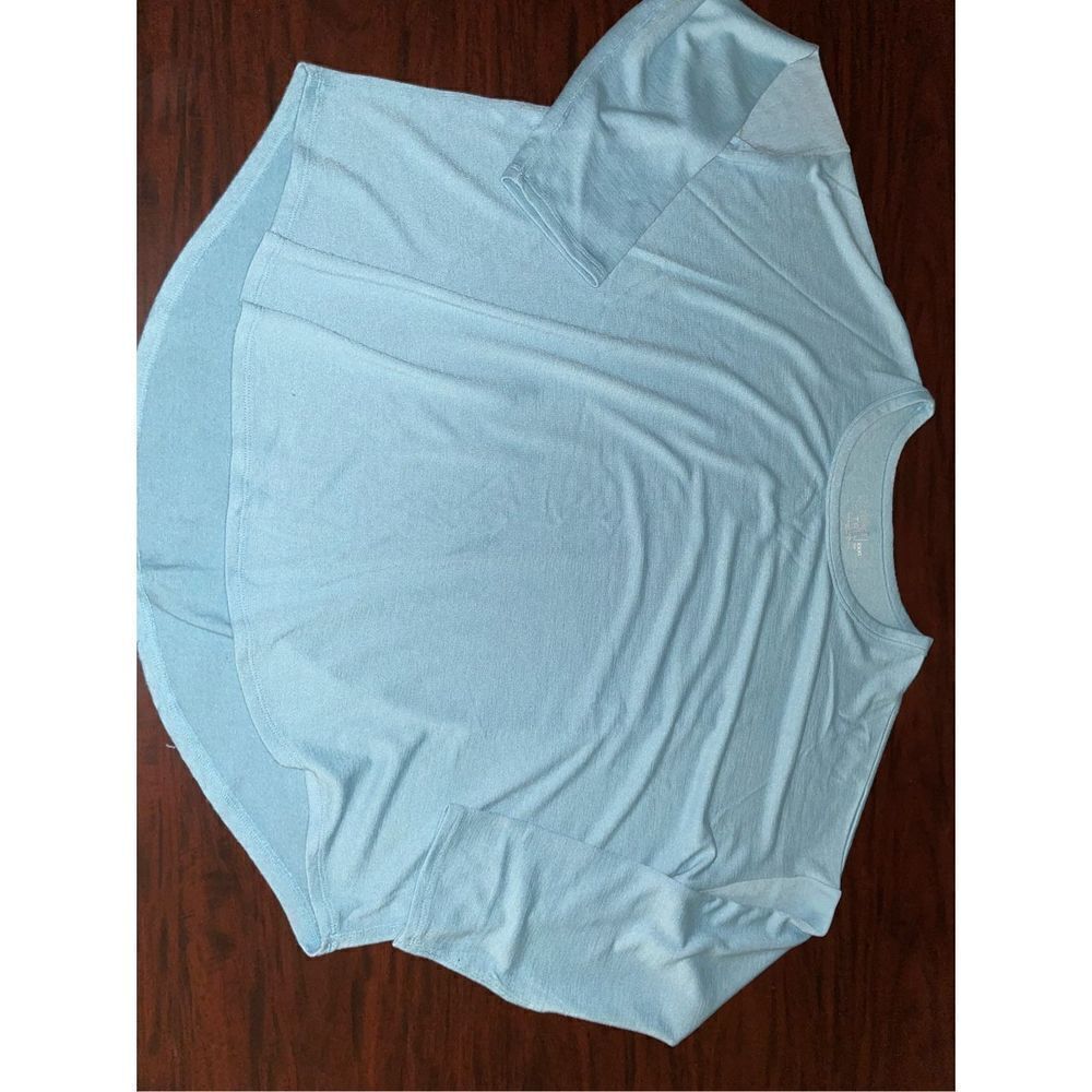 Time and Tru Light Blue Long Sleeve Blouse